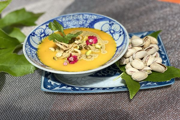 5. Creamy Carrot Ginger Soup with Pistachios 03-2023(安心暖胃忌廉汤) -1200×800