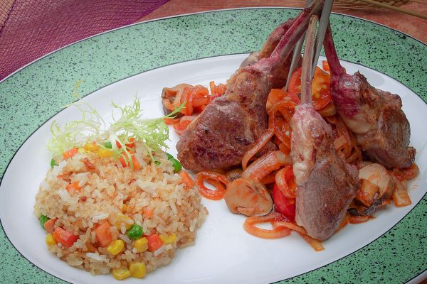 Fragrant Lamb Chops with Vegetables