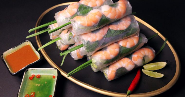 Fresh Salad Rolls with Shrimp
