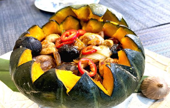 Savory Baked Pumpkin with Chicken & Mushrooms
